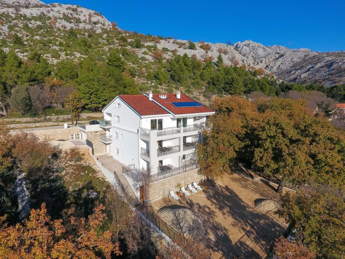 Apartmani Villa Paulo Starigrad Paklenica Esterno foto