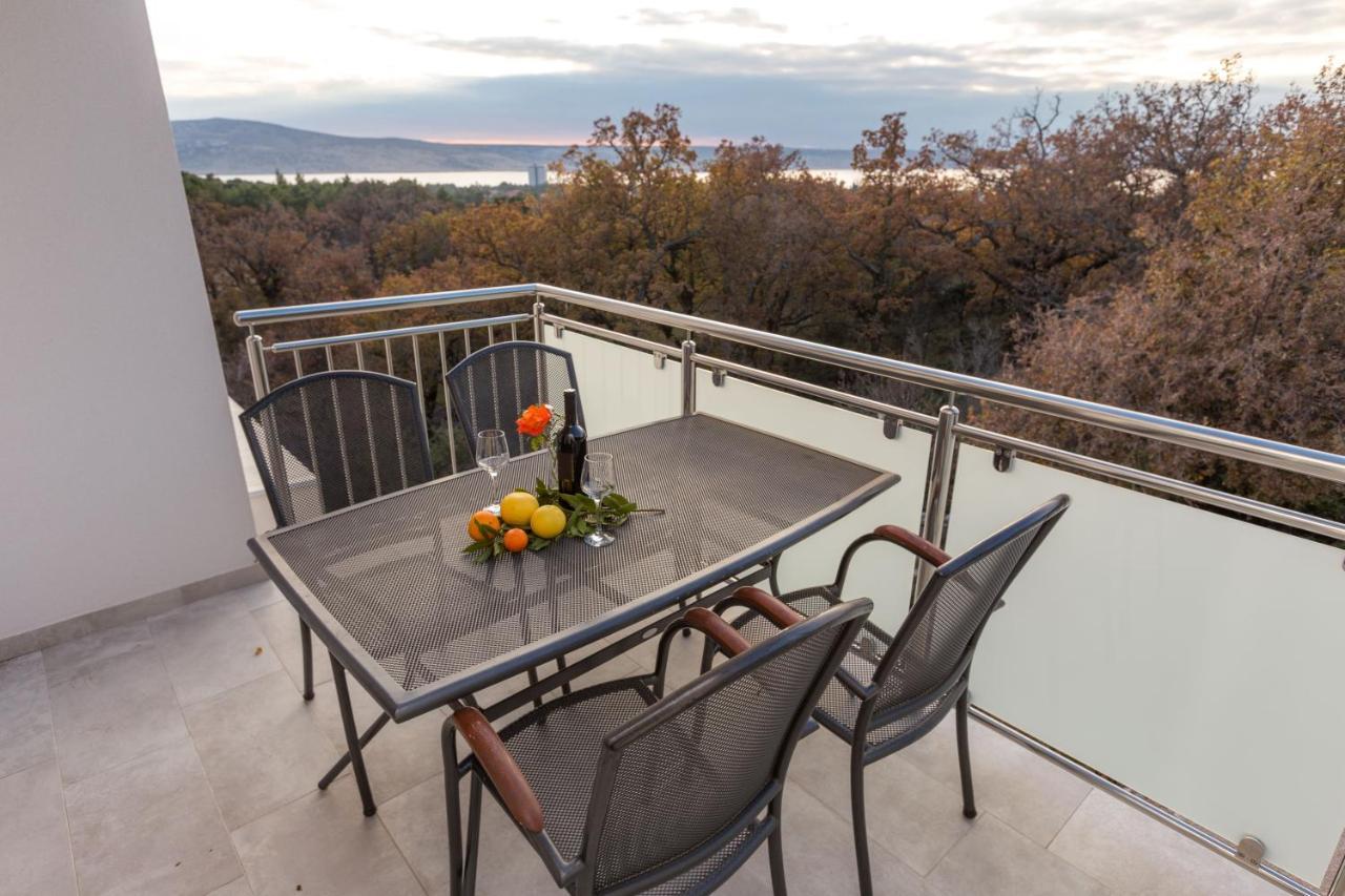 Apartmani Villa Paulo Starigrad Paklenica Esterno foto